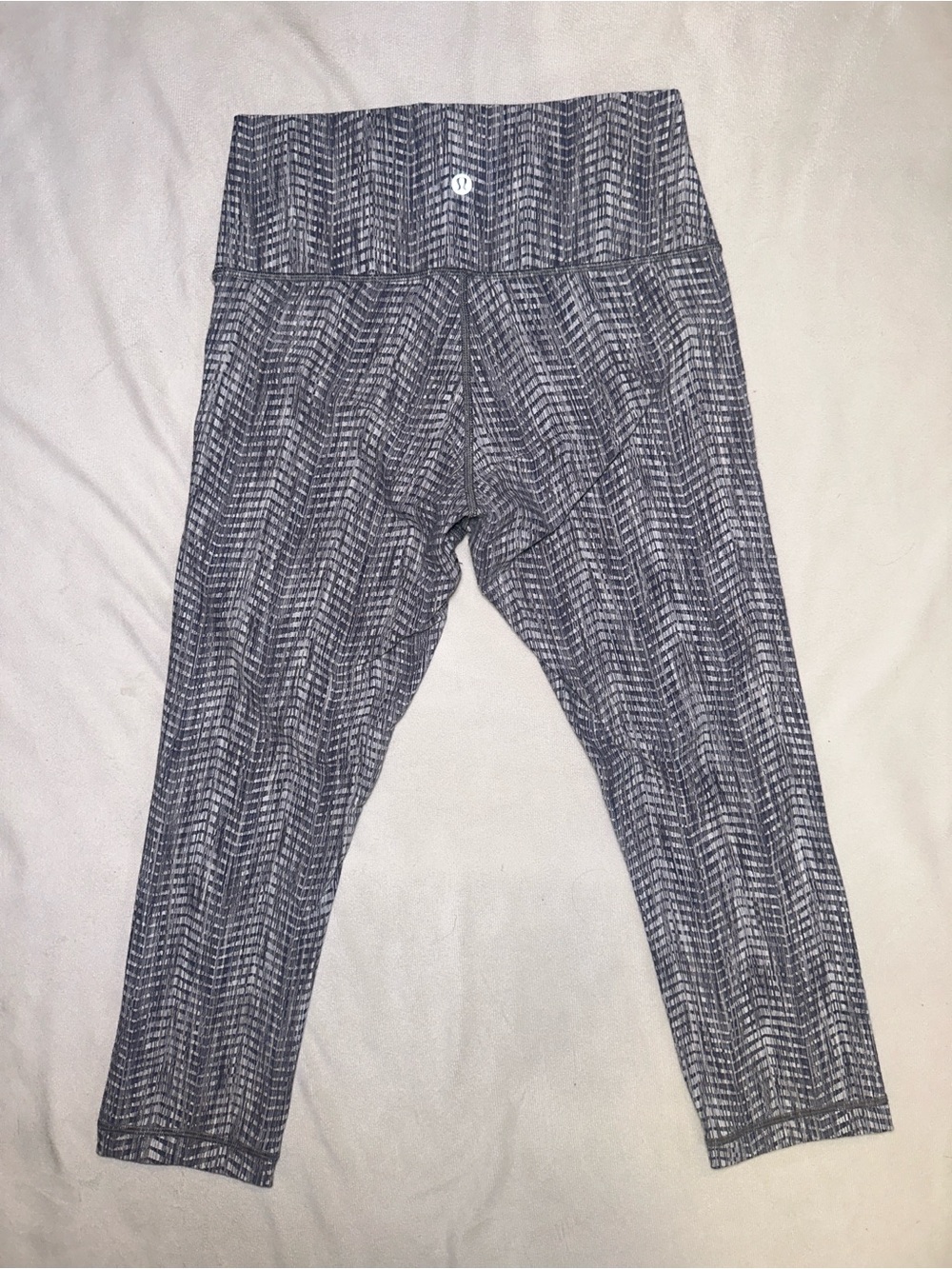 Lululemon Gray Abstract Print High Rise Crop Leggings Size 8